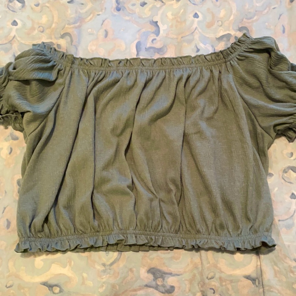 DIVIDED - H&M Green Short-Sleeve Crop Top